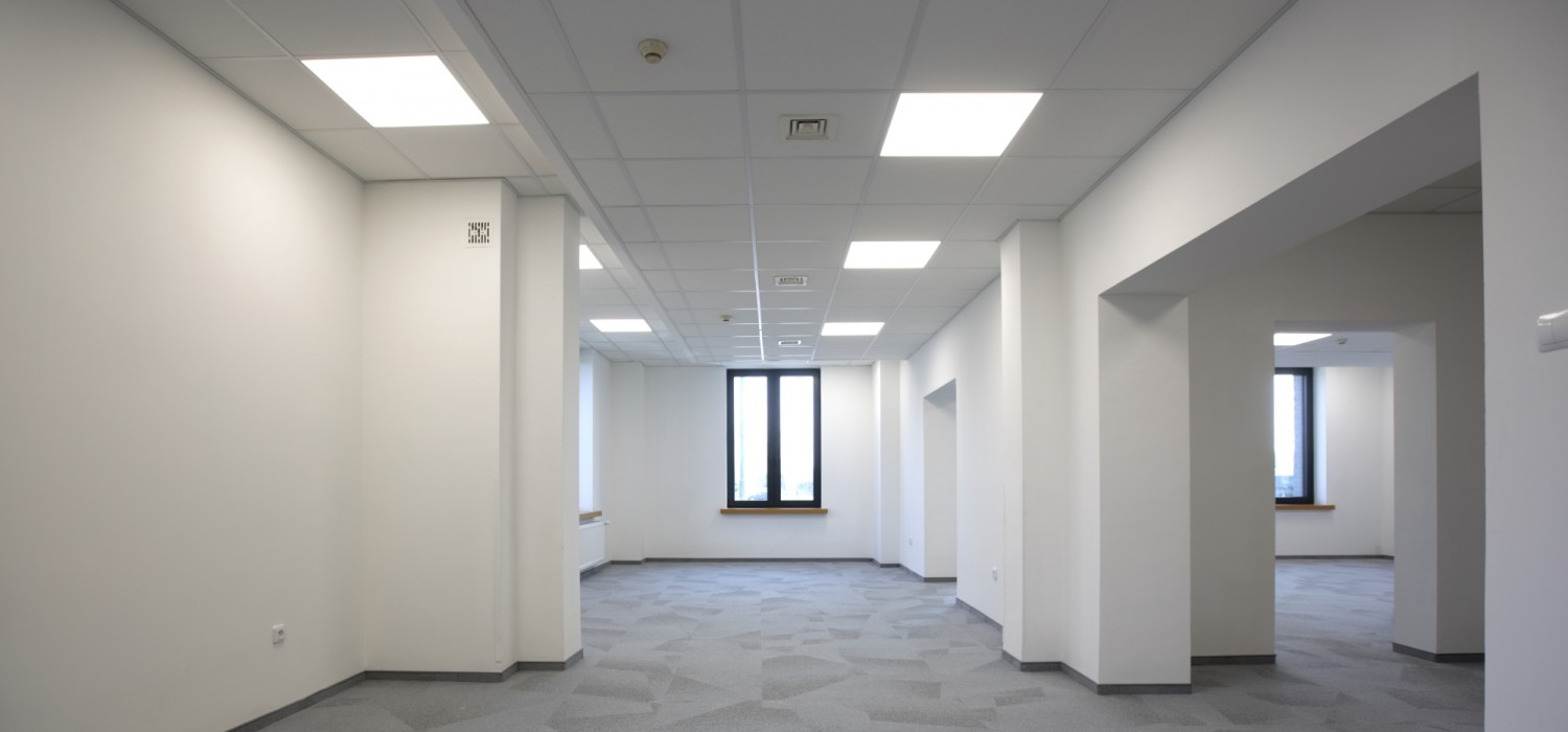 Zdjęcie pomieszczenia biurowego w hali COS Torwar