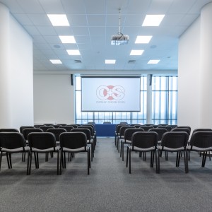 Sala konferencyjna A - ustawienie kinowe