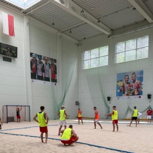 Wnętrze hali do sportów plażowych