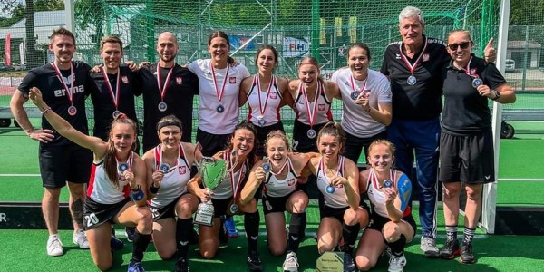 Polska reprezentacja kobiet w hokeju na trawie zdobyła srebrny medal na Mistrzostwach Europy