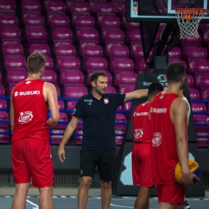 Trener Adrian Mroczek-Truskowski podczas zgrupowania kadry narodowej