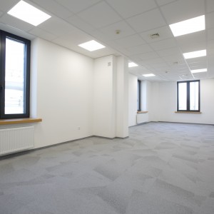 Pomieszczenie biurowe w hali COS Torwar