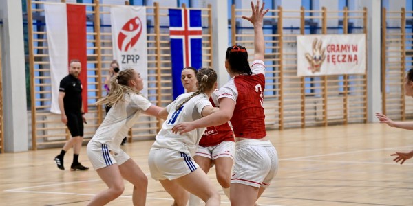Polska - Islandia w piłce ręcznej juniorek