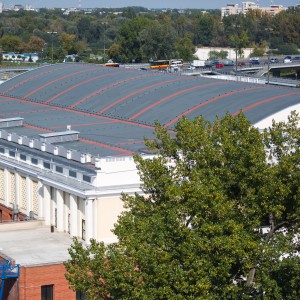 Dach COS Torwar z perspektywy dachu stadionu Legii Warszawa