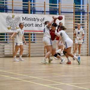 Polska - Islandia w piłce ręcznej juniorek