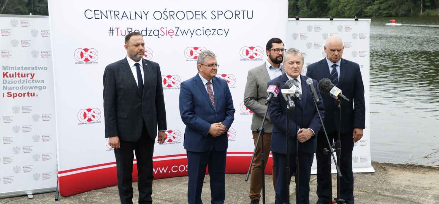 Wicepremier prof. Piotr Gliński podczas wizyty w COS OPO Wałcz | Fot. Danuta Matloch