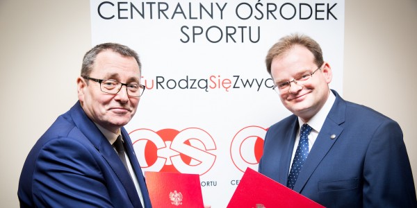 Minister Jan Józef Kasprzyk i Dyrektor COS Cezary Andrzej Jurkiewicz