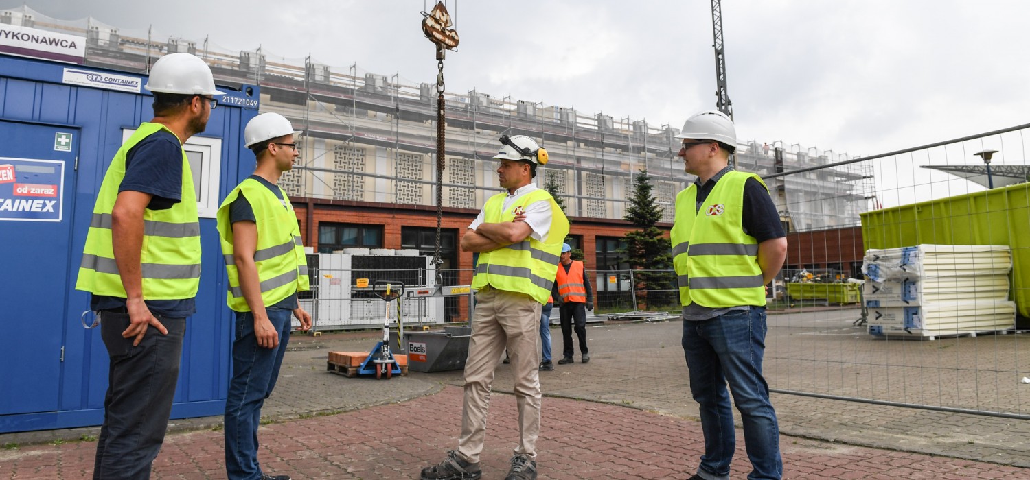 Zdjęcie z placu budowy przy hali COS Torwar