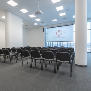 Sala konferencyjna A - ustawienie kinowe