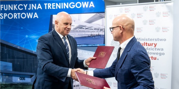Uroczyste podpisanie umowy na wielofunkcyjną treningową halę sportową w COS - OPO Wałcz 