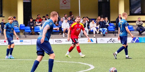 Piłka nożna na Plato