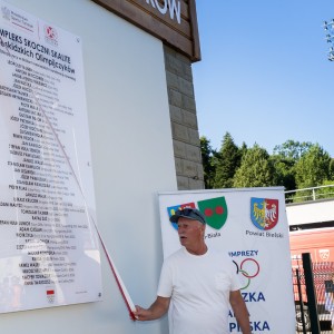 Tablica Beskidzkich Olimpijczyków