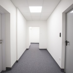 Pomieszczenie nr 090, korytarz między pokojami w hali COS Torwar